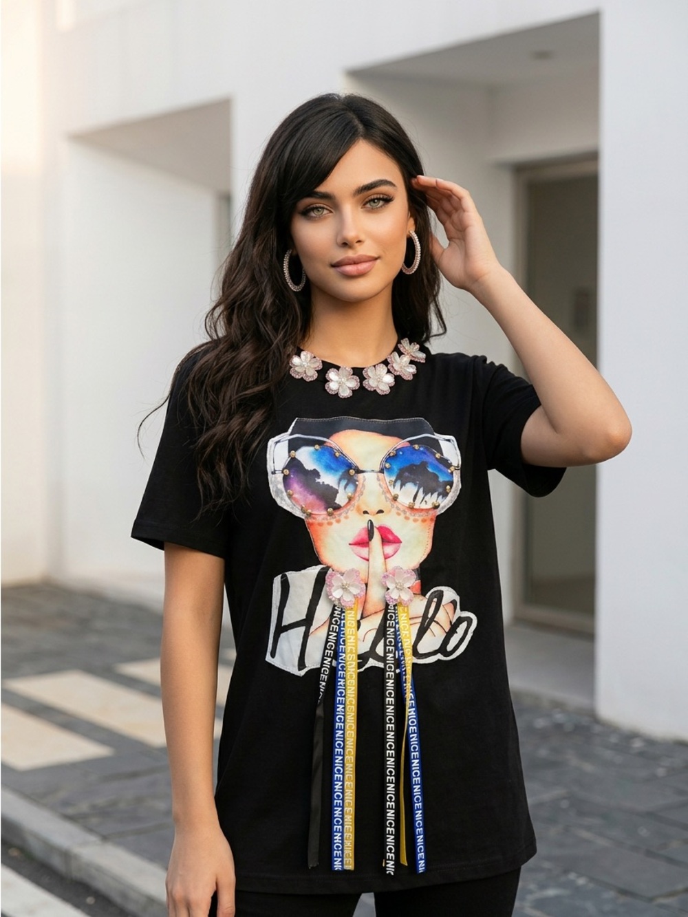 NWT WoWo Women’s Black Graphic 3D Flowers T-Shirt Beaded Sunglasses - Size XL